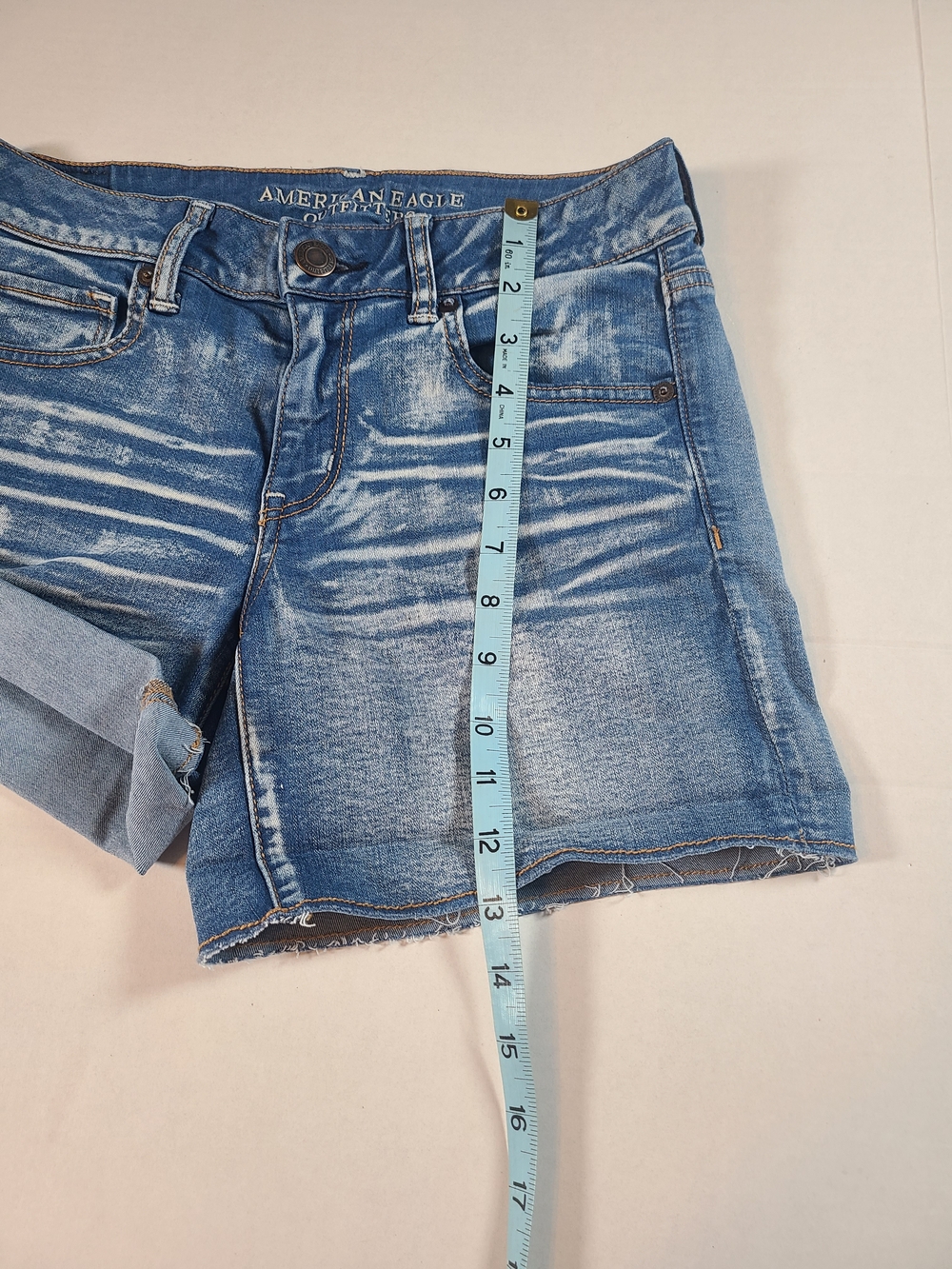 American Eagle Outfitters Womens Denim Jean Shorts Super Stretch Waistband Sz 8 - Picture 9 of 9